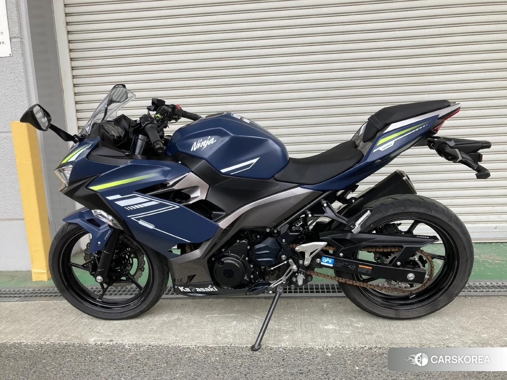 Проданный Kawasaki Ninja 400-2 2022 из Японии