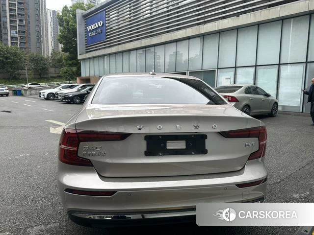 Volvo S60 id 3908622 из Китая 12