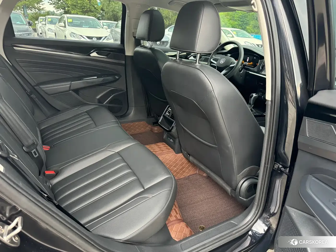 Volkswagen Passat id 4644508 из Китая 12