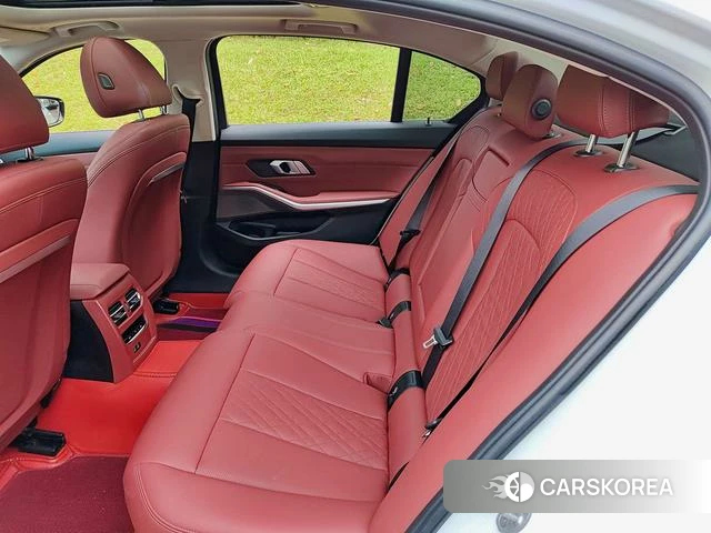 BMW 3 series 2024 Белый из Китая, фото 2