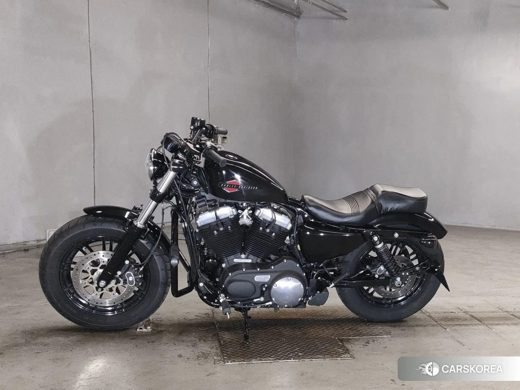 Проданный Harley-Davidson Sportster 48 XL1200X 2020 из Японии, фото 2