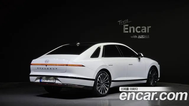 Hyundai Grandeur Hybrid (GN7) id 2552631 из Кореи 12