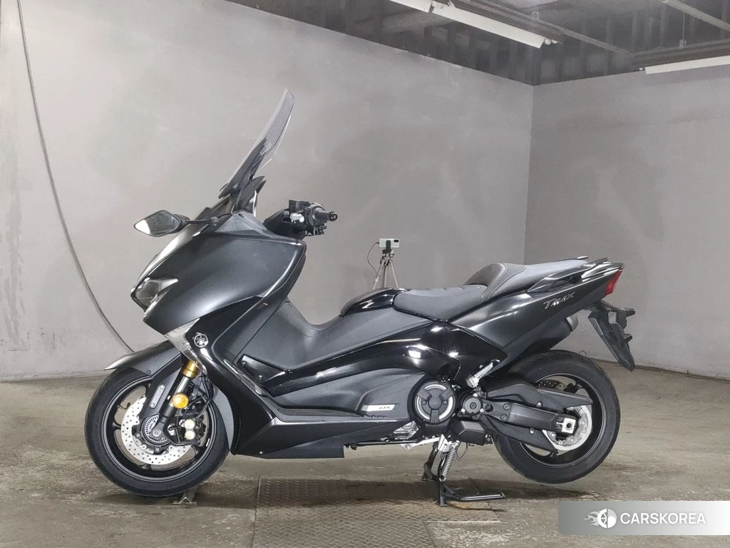 Проданный Yamaha T-MAX 530 DX 2017 из Японии
