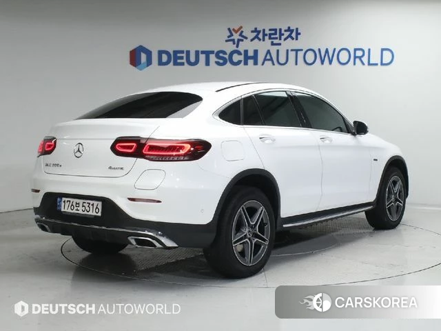Mercedes-Benz GLC-Class X253 2021 Белый из Кореи, фото 2