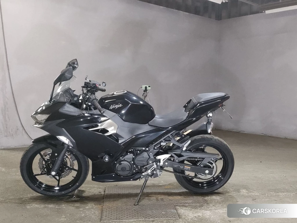 Проданный Kawasaki NINJA 400 id 4070077 из Японии, фото 2