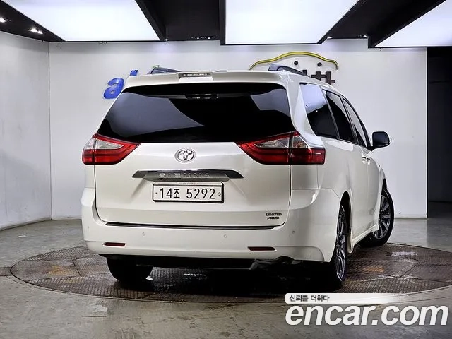 Toyota Sienna id 2876803 из Кореи 12