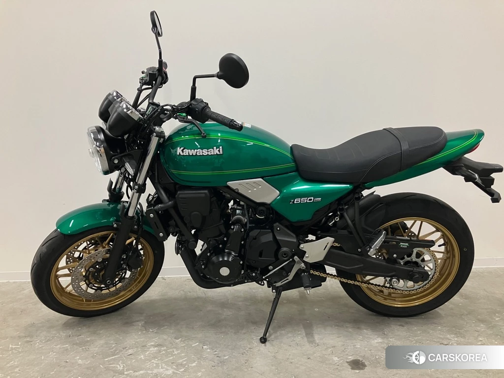 Проданный Kawasaki Z650RS 2023 из Японии