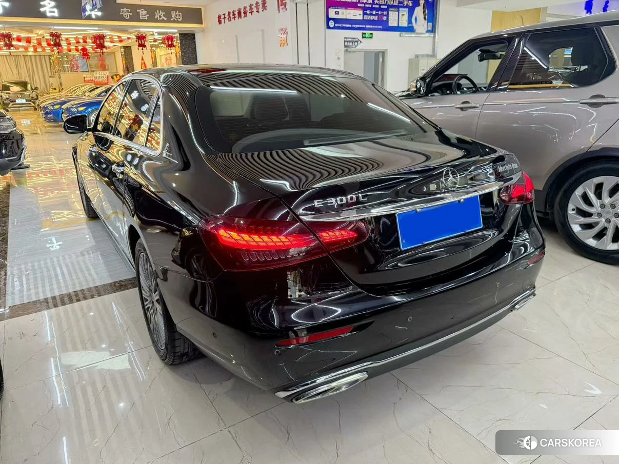 Mercedes-Benz E-class 2022 Черный из Китая, фото 2