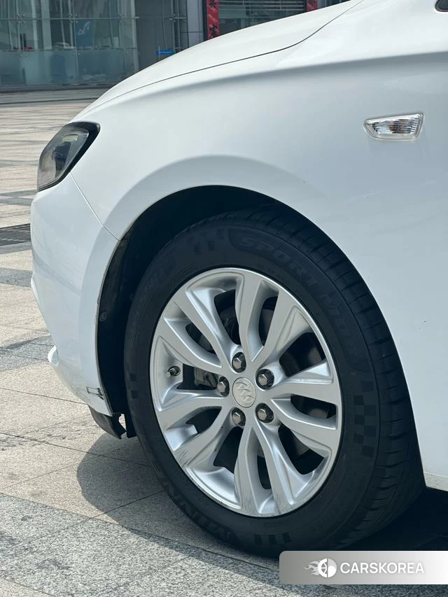 Buick Yinglang id 4212590 из Китая 12