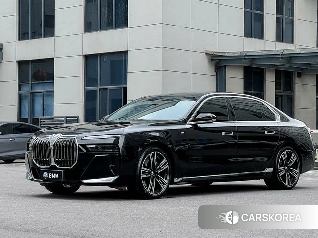 BMW 7 series 2024 Черный из Китая, фото 2