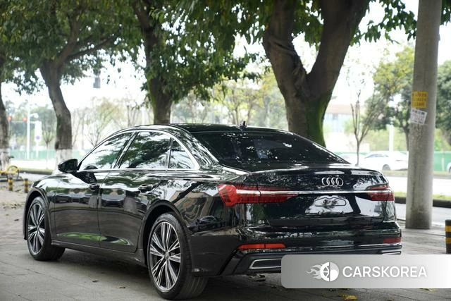 Audi A6L id 4265936 из Китая 12