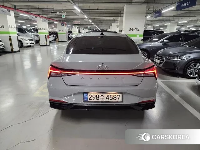 Hyundai Avante (CN7) 2021 Серебристо-серый из Кореи, фото 6