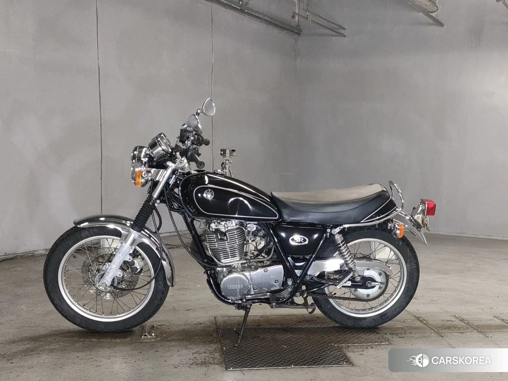Проданный Yamaha SR 400 2011 из Японии, фото 2