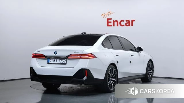 BMW 5 Series (G60) id 4590145 из Кореи 12