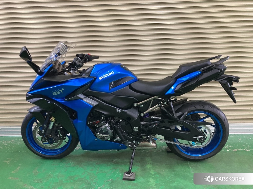 Проданный Suzuki GSX-S1000GT 2022 из Японии