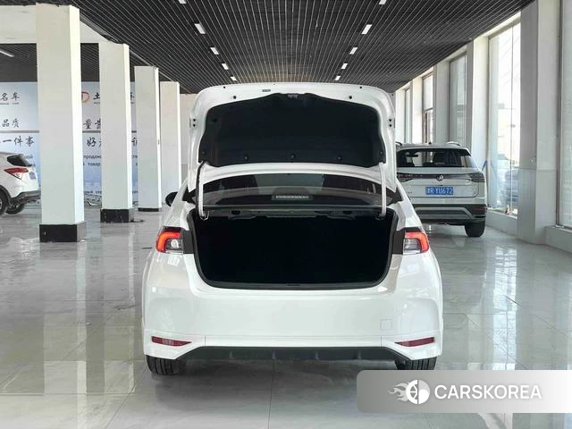 Toyota Corolla id 4273525 из Китая 10