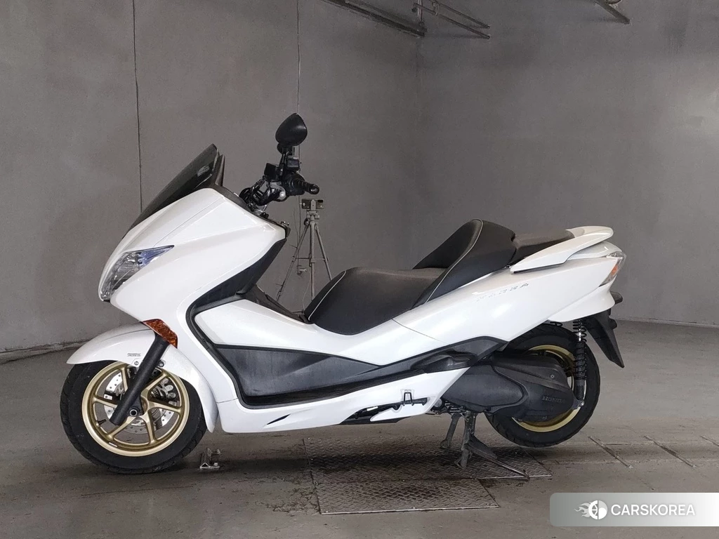 Проданный Honda FORZA Z 2010 из Японии, фото 2