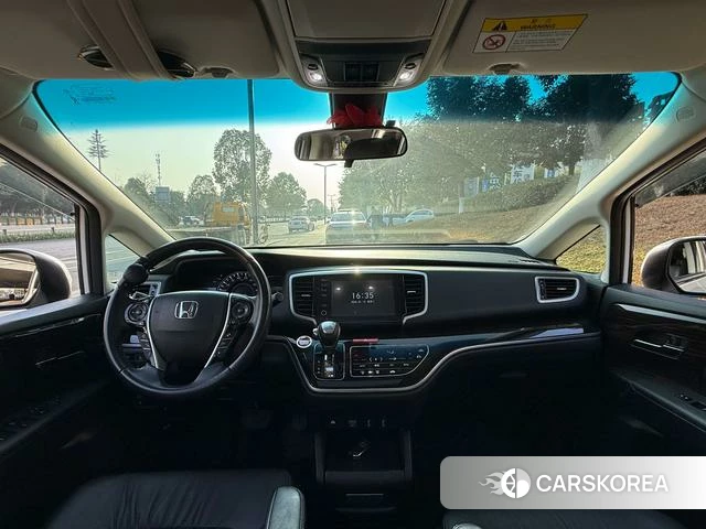 Honda Odyssey 2021 Белый из Китая, фото 2