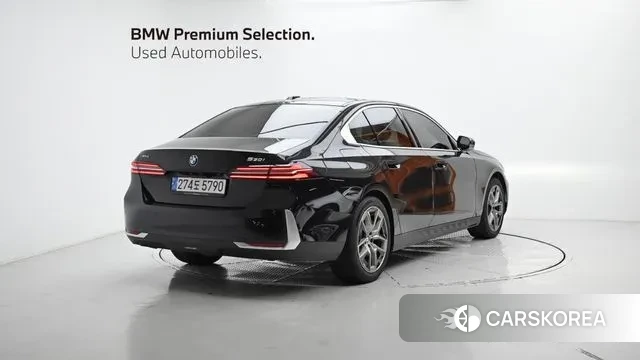 BMW 5 Series (G60) id 3036456 из Кореи 12