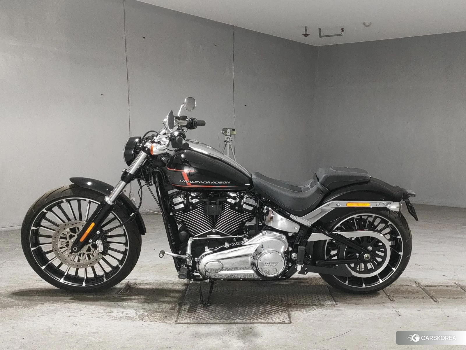 Проданный Harley-Davidson Softail Breakout FXBR 1920 2023 из Японии, фото 3
