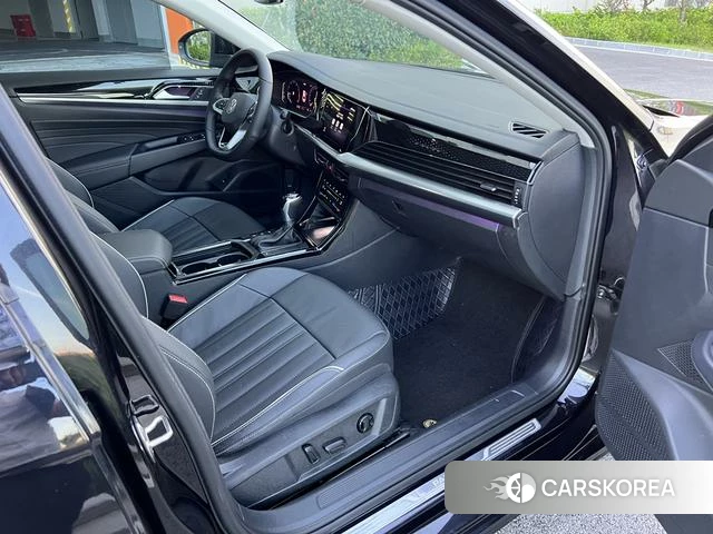 Volkswagen Passat 2022 Черный из Китая, фото 6
