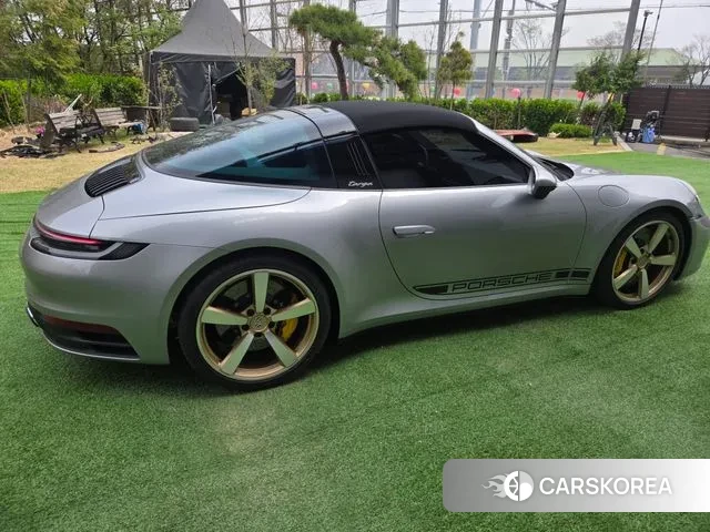 Porsche 911(992) id 3523271 из Кореи 8
