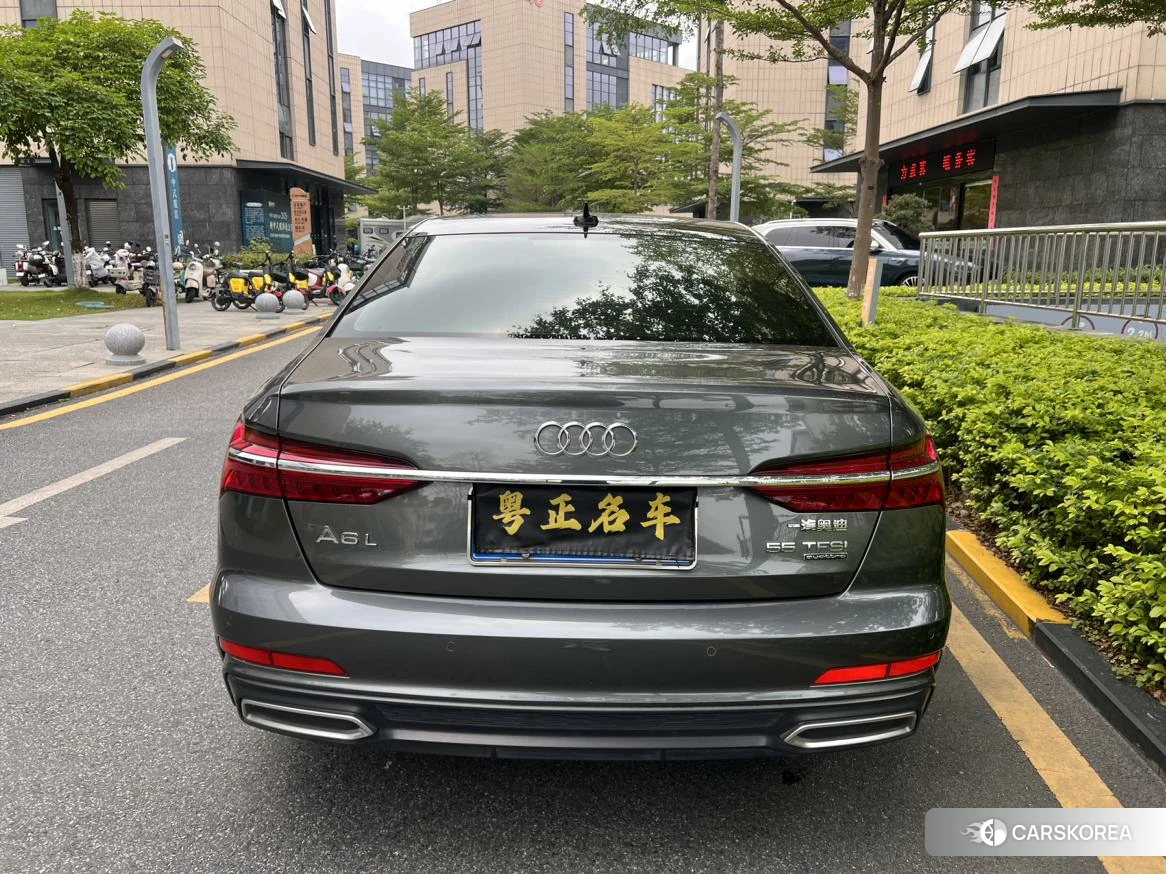 Audi A6L id 4462110 из Китая 9