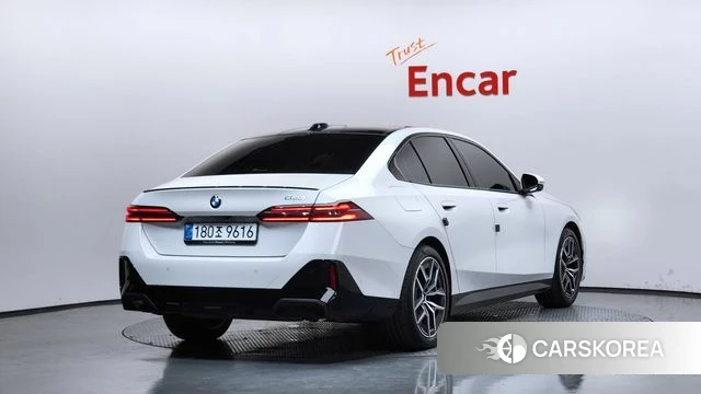 BMW 5 Series (G60) id 4493437 из Кореи 12