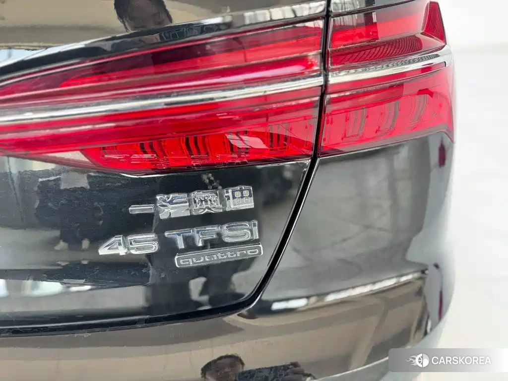 Audi A6L id 4622372 из Китая 12