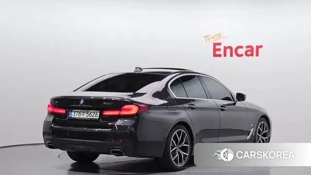 BMW 5 Series (G30) id 3459153 из Кореи 12