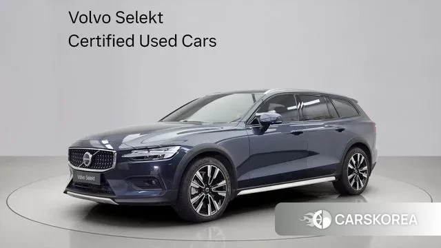 Volvo V60 Cross-Country 2nd Generation 2024 Синий из Кореи, фото 3