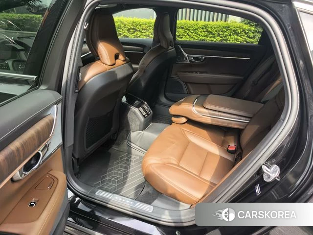 Volvo S90 2024 Черный из Китая, фото 3