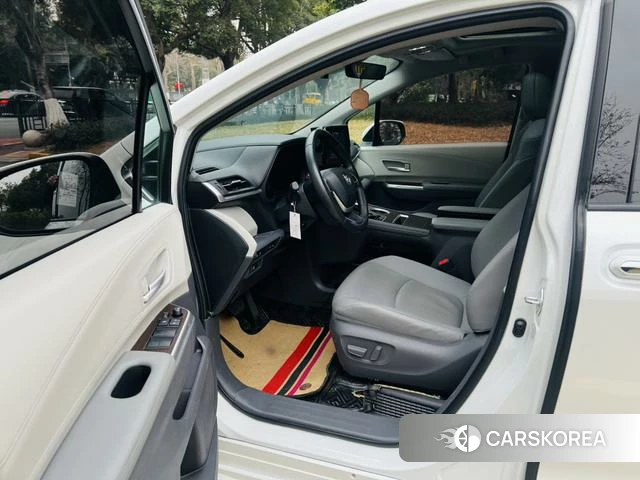 Toyota Saina id 4279195 из Китая 12