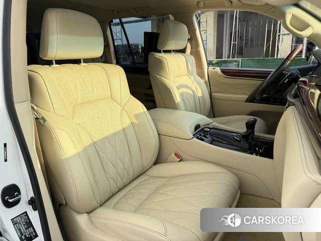 Lexus LX id 4260687 из Китая 12