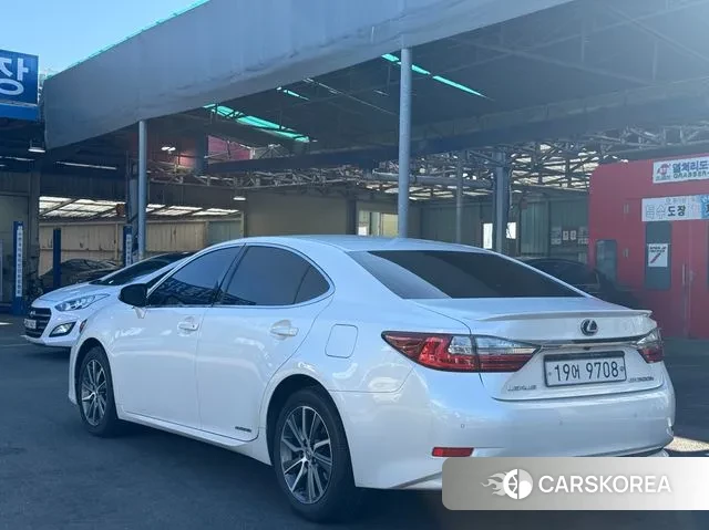 Lexus New ES300h id 3612810 из Кореи 7