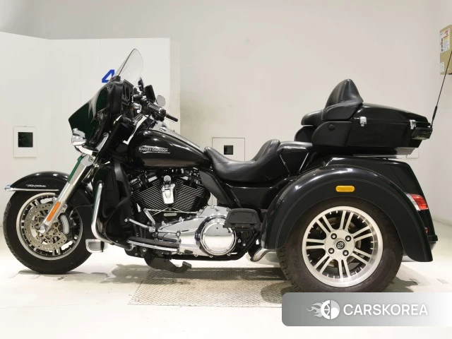 Harley-Davidson Electra Glide FLHTCUTG1750 2018 из Японии, фото 2