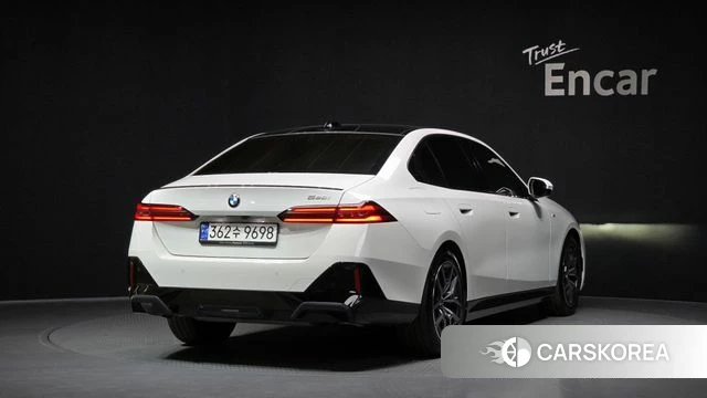BMW 5 Series (G60) id 4017314 из Кореи 12