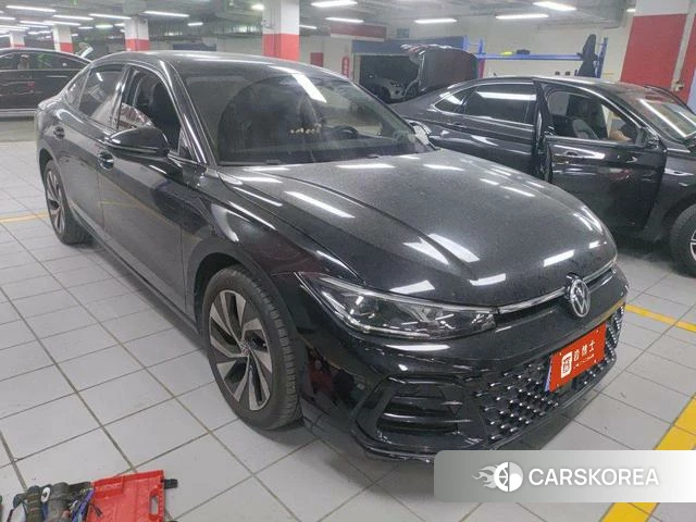 Volkswagen Passat 2025 Черный из Китая, фото 2