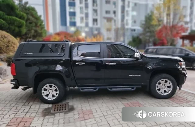 Chevrolet (GM Daewoo) Real New Colorado 2023 Черный из Кореи, фото 2