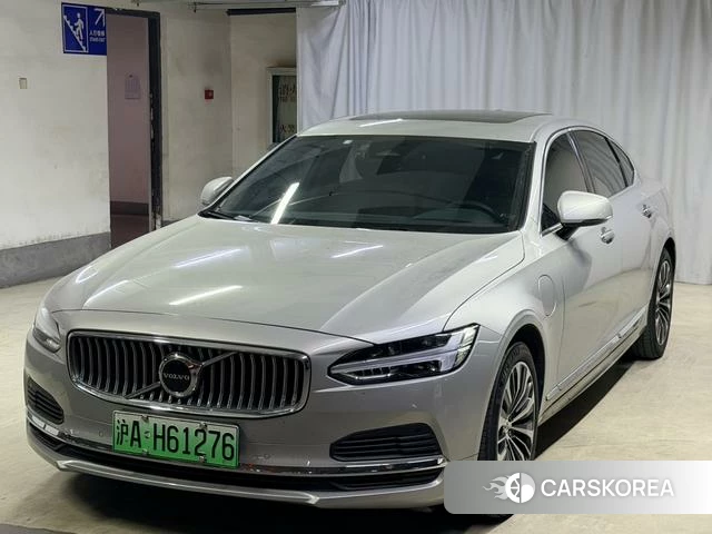 Volvo S90 PHEV 2023 Серебристо-серый из Китая, фото 2