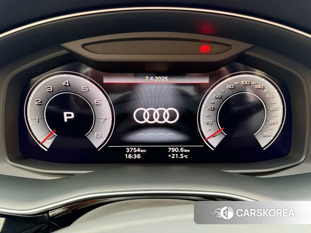 Audi Q7 2026 Черный из Китая, фото 2