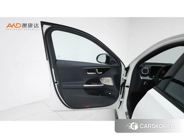 Mercedes-Benz Class C 2023 Белый из Китая, фото 2