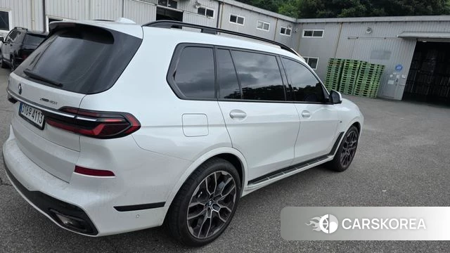 BMW X7 (G07) 2026 Белый из Кореи, фото 2