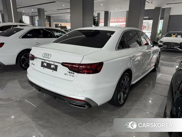 Audi A4L 2021 Белый из Китая, фото 2