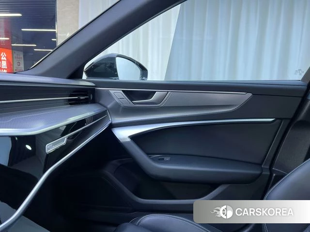 Audi A6L id 4253540 из Китая 12