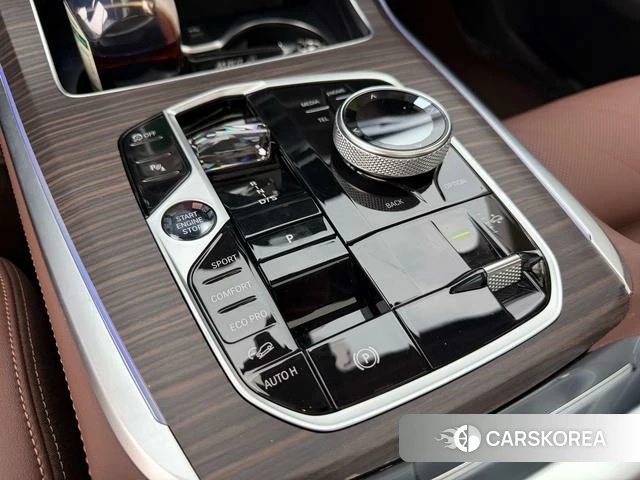 BMW X7 2024 Черный из Китая, фото 5
