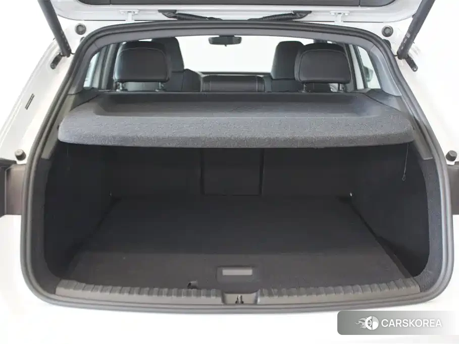 Audi Q4 2024 Белый из Китая, фото 4