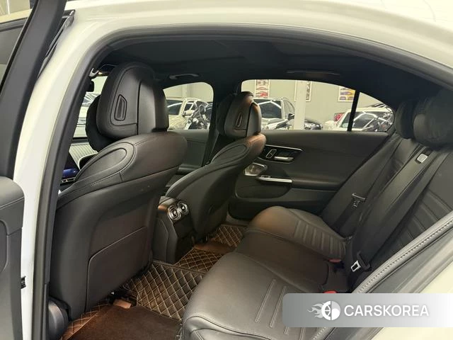 Mercedes-Benz Class C 2023 Белый из Китая, фото 4