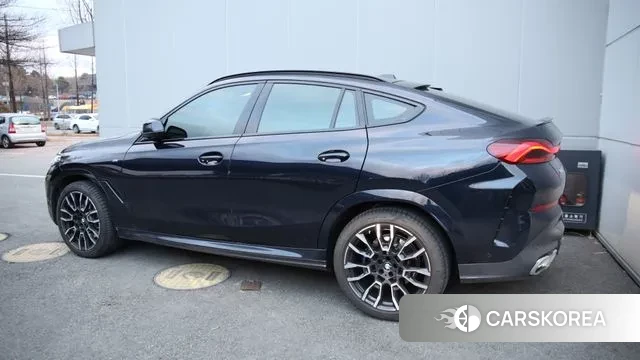 BMW X6 (G06) 2025 Черный из Кореи, фото 4