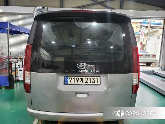 Hyundai Staria 2023 Серебряный из Кореи, фото 2